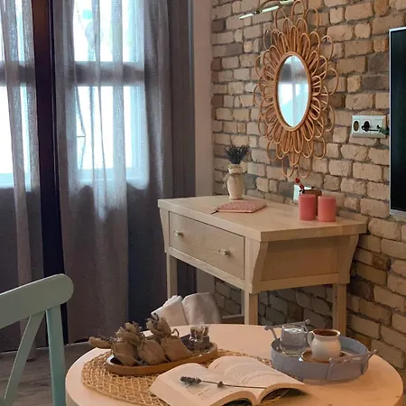 Appartement 50 Meters To The Long Bazaar In Lavantakas 1 Square *